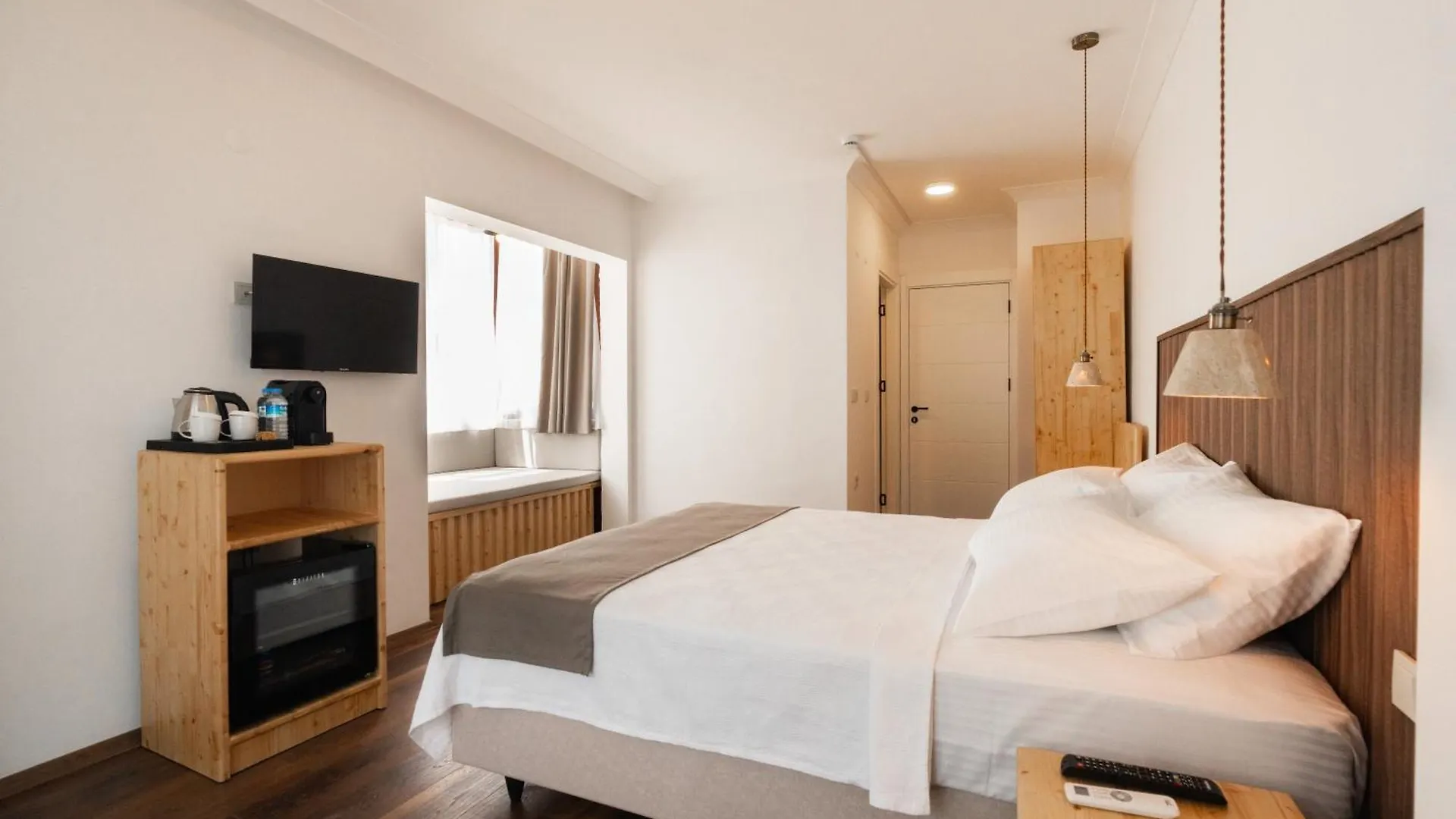 Rodones 1924 Otel Urla