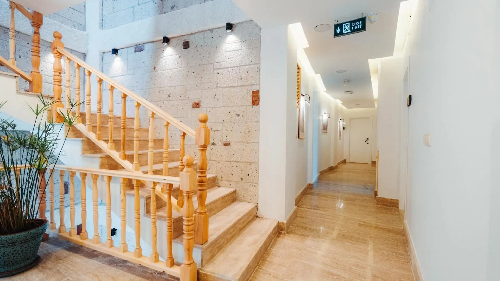 Rodones 1924 Otel Urla